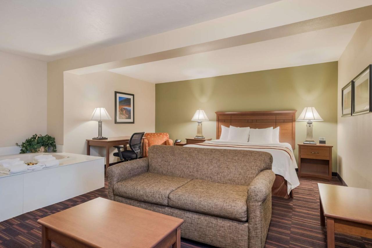 Best Western Town And Country Inn Cedar City Exterior photo