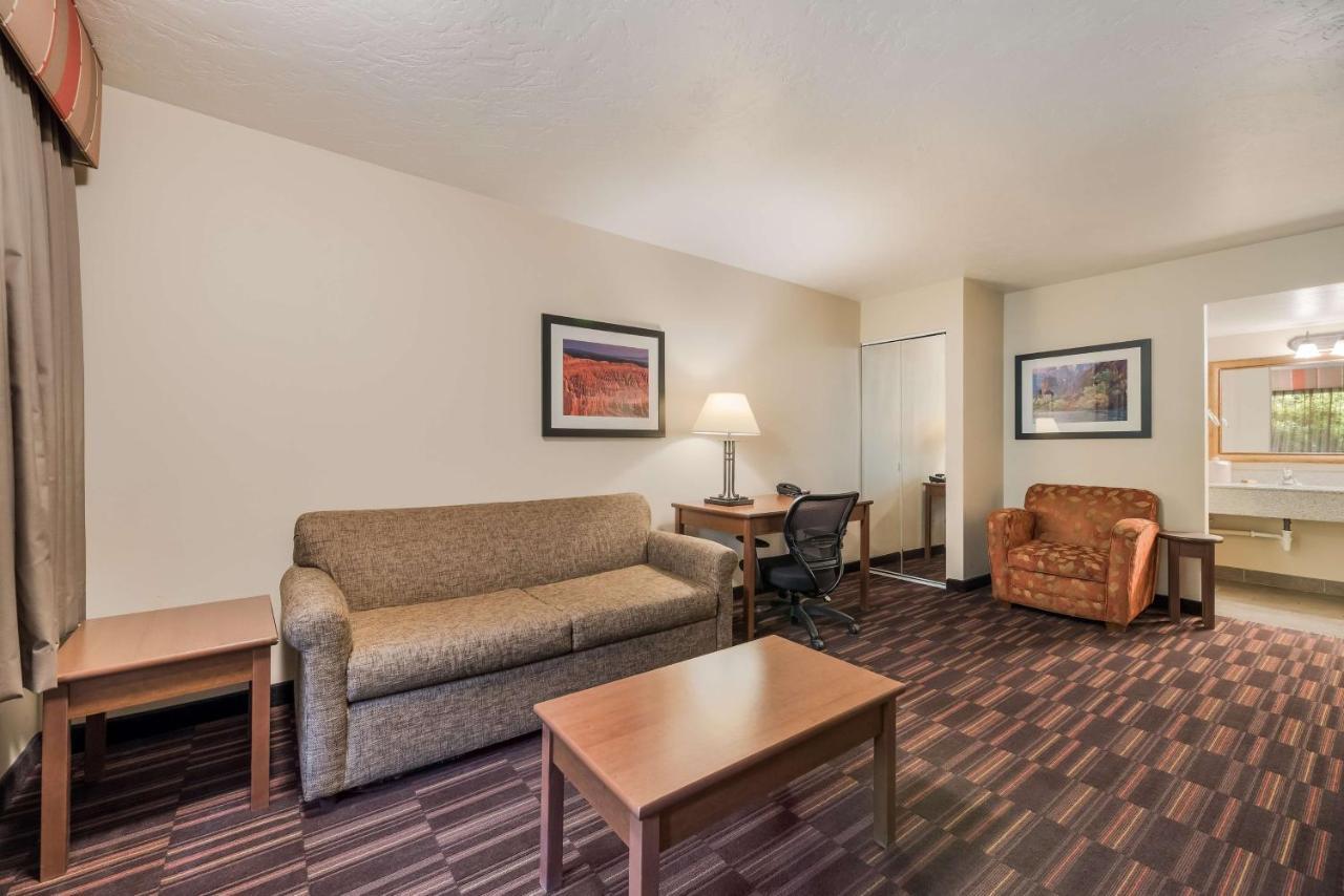Best Western Town And Country Inn Cedar City Exterior photo